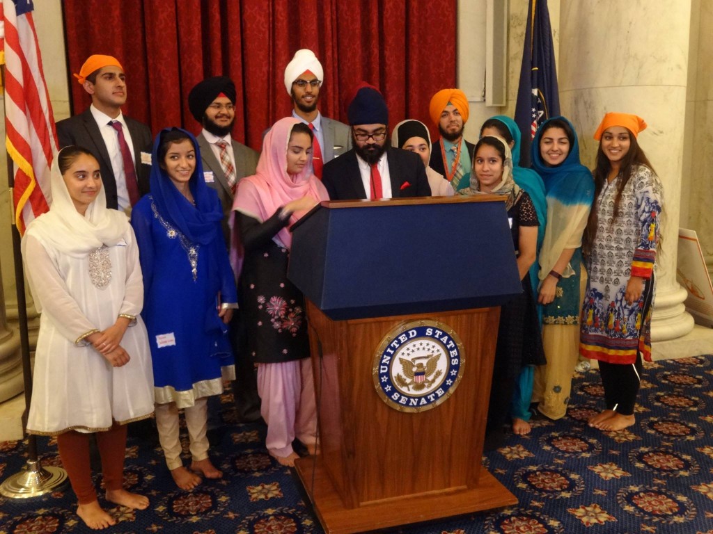 SALDEF's brilliant SikhLEAD Class of 2016 organized the third annual 'Langar on the Hill' 